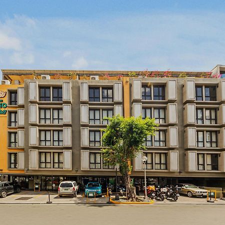Hotel Super Oyo Capital O 907 Ceo Flats Makati City Esterno foto