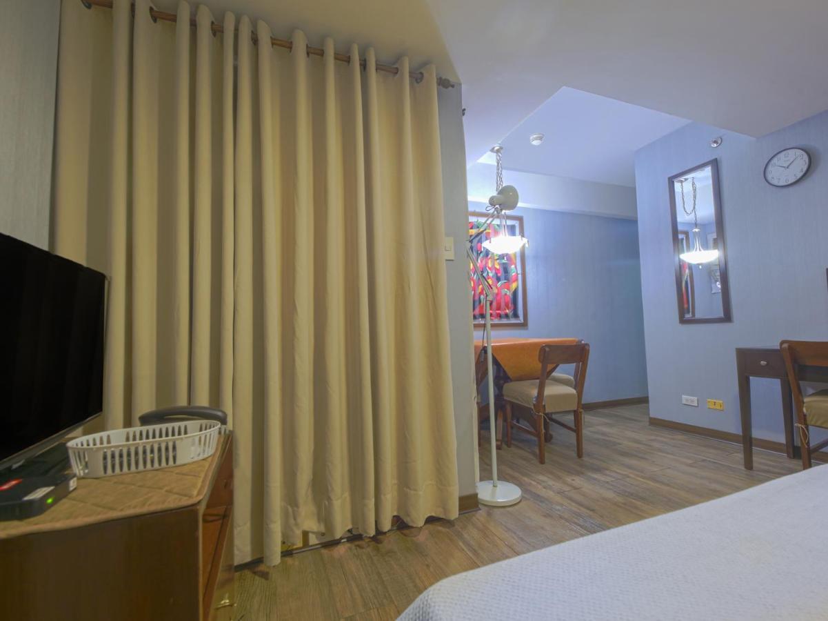 Hotel Super Oyo Capital O 907 Ceo Flats Makati City Esterno foto