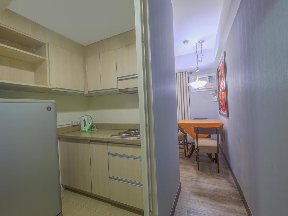 Hotel Super Oyo Capital O 907 Ceo Flats Makati City Esterno foto
