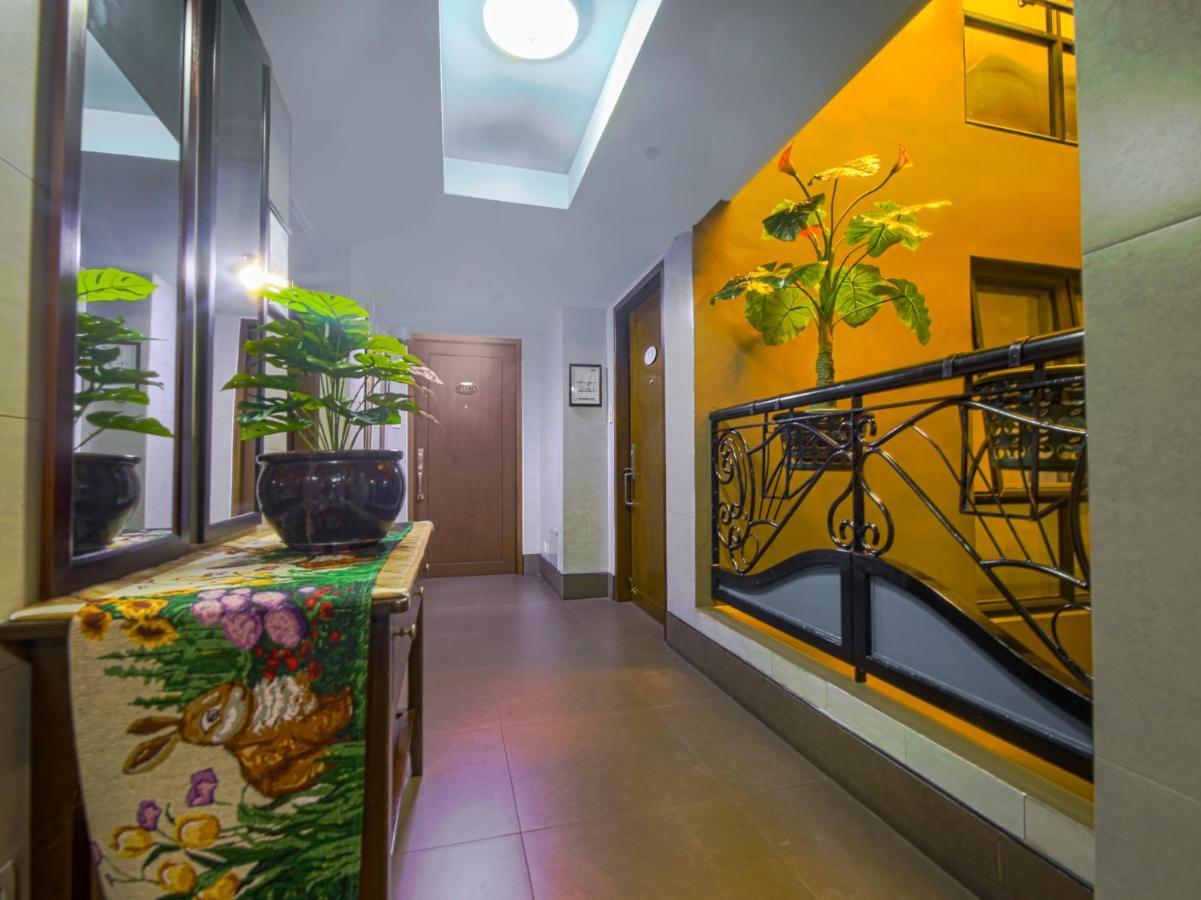 Hotel Super Oyo Capital O 907 Ceo Flats Makati City Esterno foto