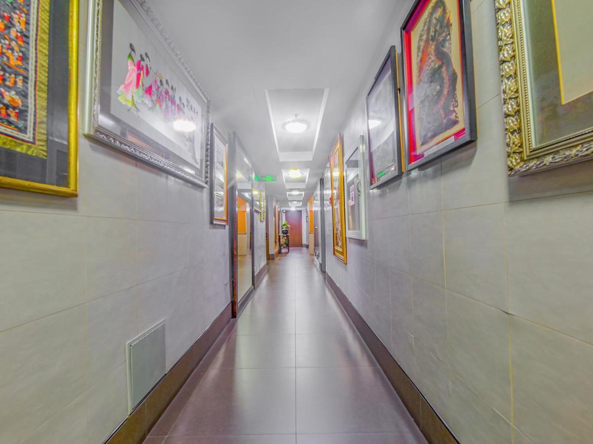 Hotel Super Oyo Capital O 907 Ceo Flats Makati City Esterno foto