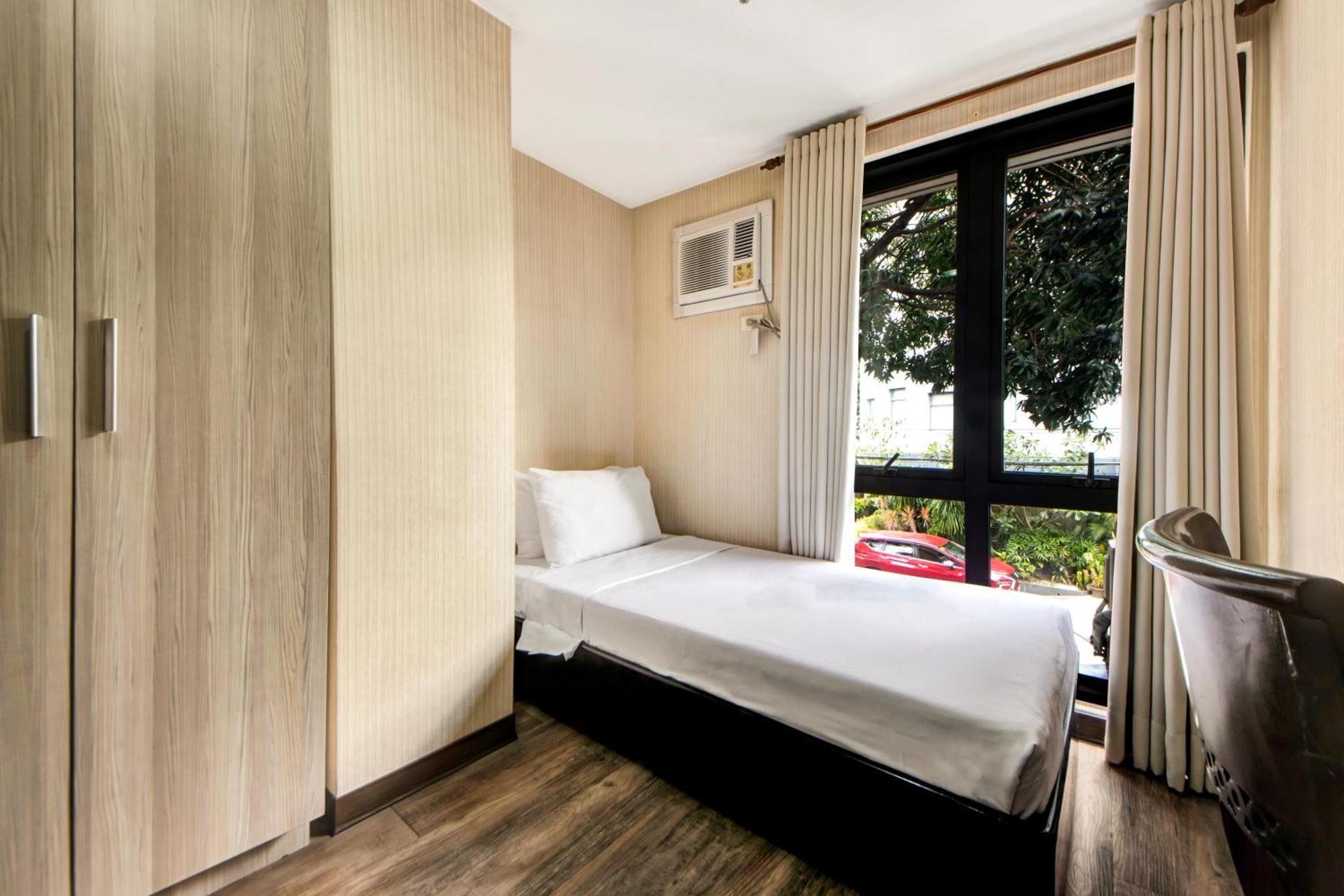 Hotel Super Oyo Capital O 907 Ceo Flats Makati City Esterno foto