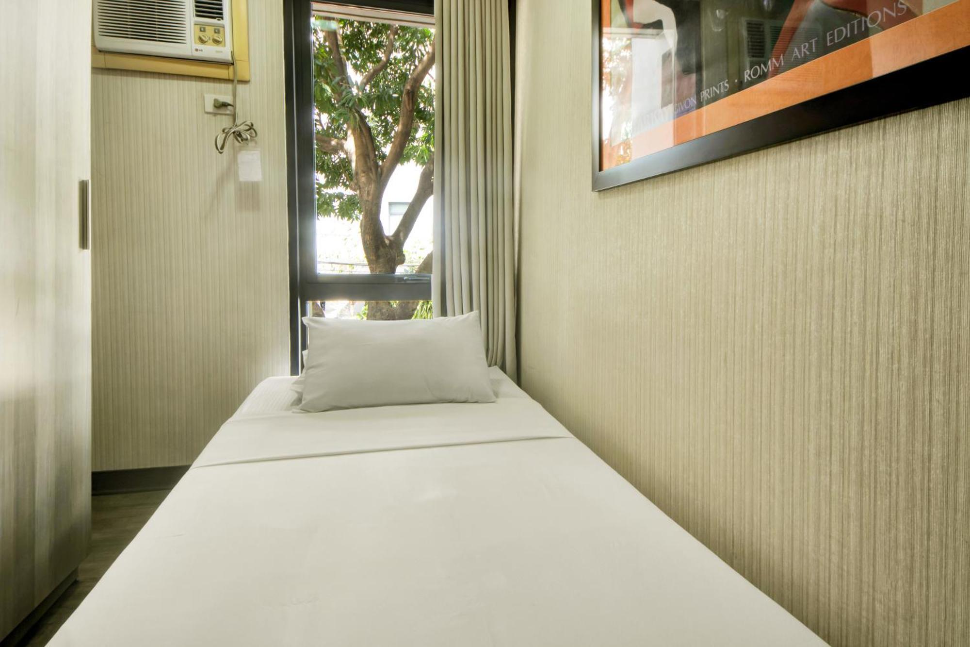 Hotel Super Oyo Capital O 907 Ceo Flats Makati City Esterno foto