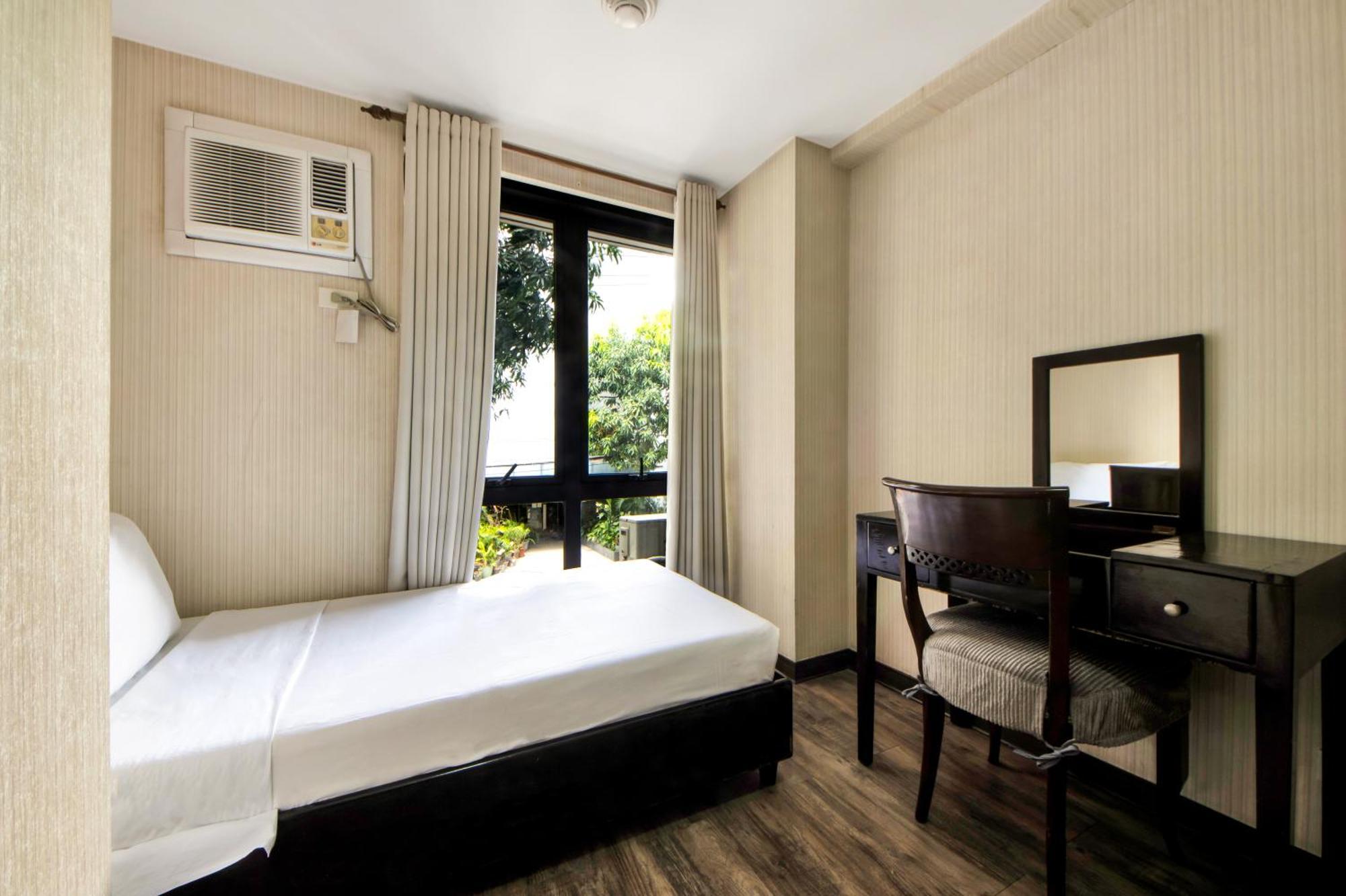 Hotel Super Oyo Capital O 907 Ceo Flats Makati City Esterno foto