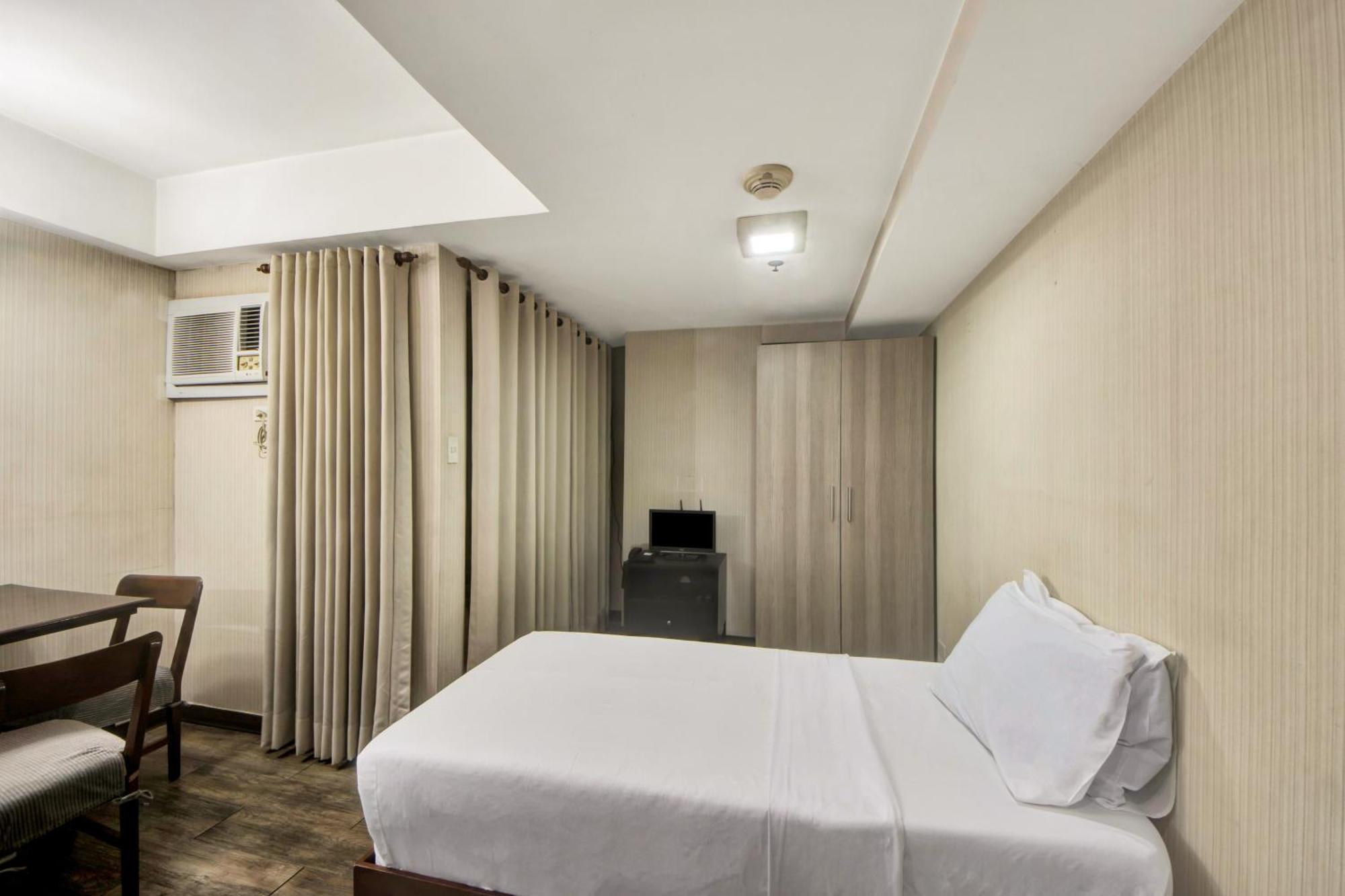 Hotel Super Oyo Capital O 907 Ceo Flats Makati City Esterno foto